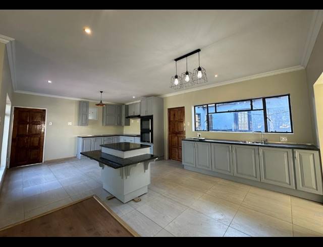 3 BEDROOM HOUSE FOR SALE IN LINMEYER